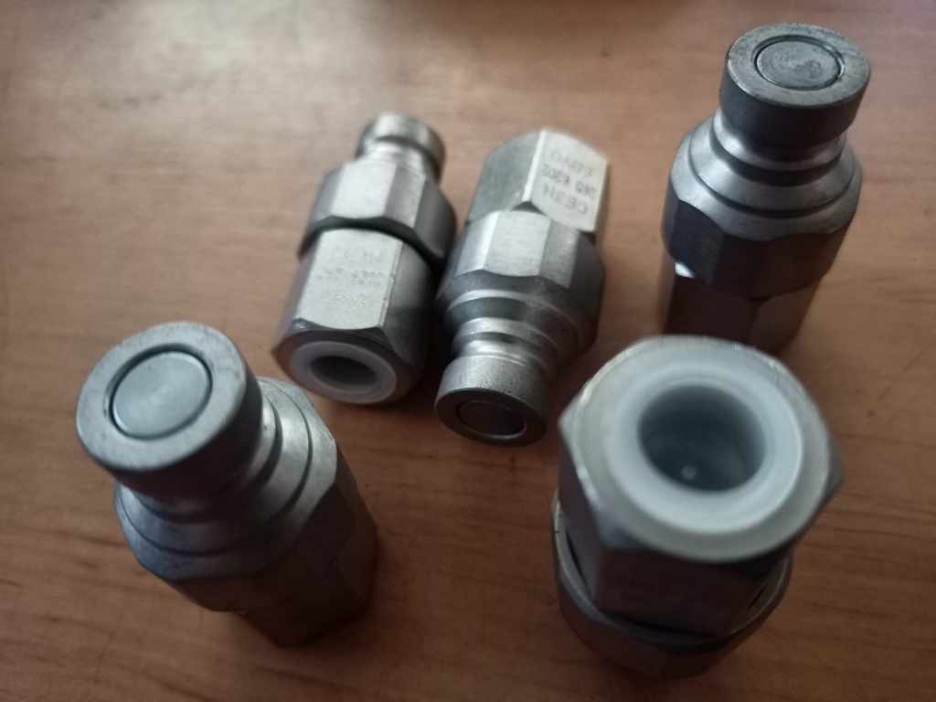 Enchufe Macho Cara Plana 1/4"