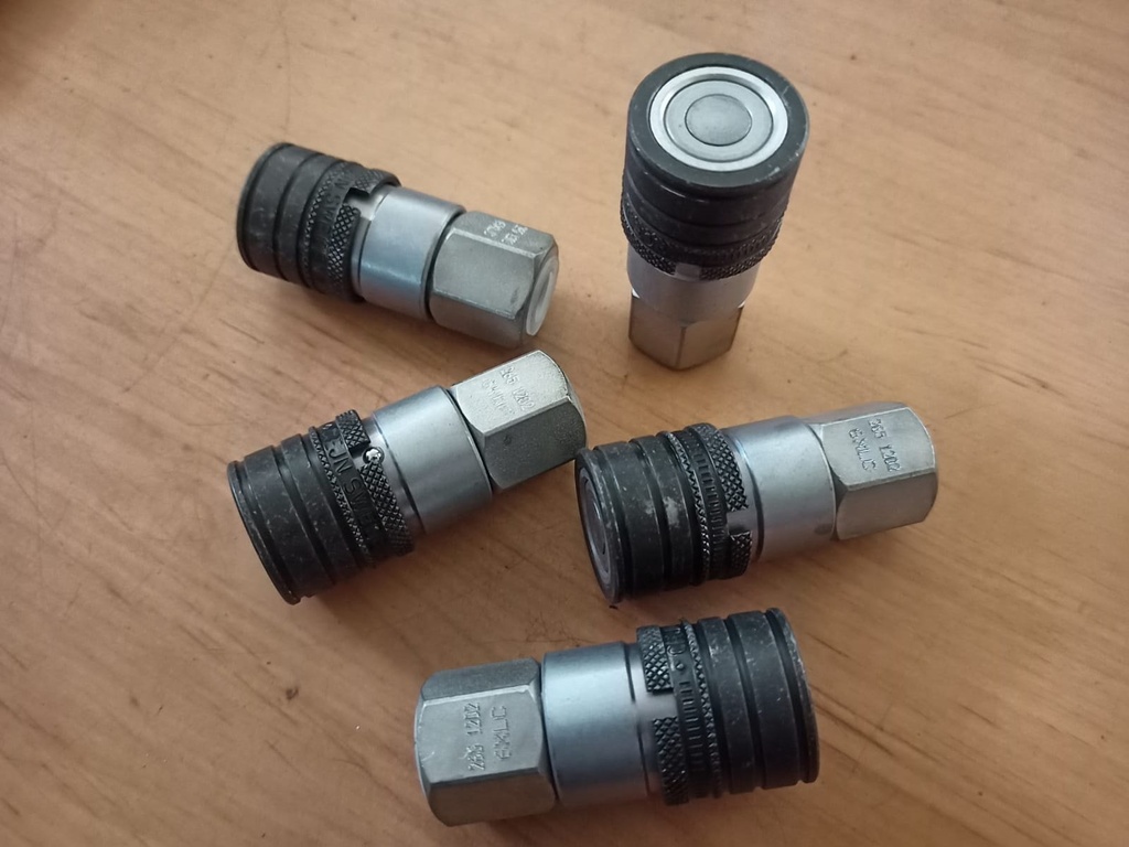 Enchufe Hembra Cara Plana 1/4"