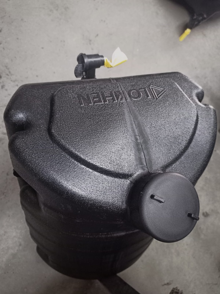 Bidon Plastico Negro 495*350*360 30L Tapon y Grifo