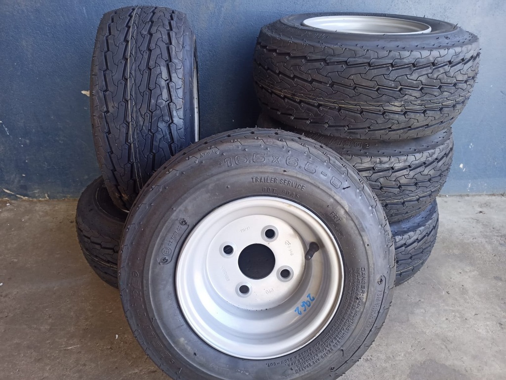 [2962] Conjunto Rueda 16.5-6.5 R8 6PR*58 Velocidad Delitire