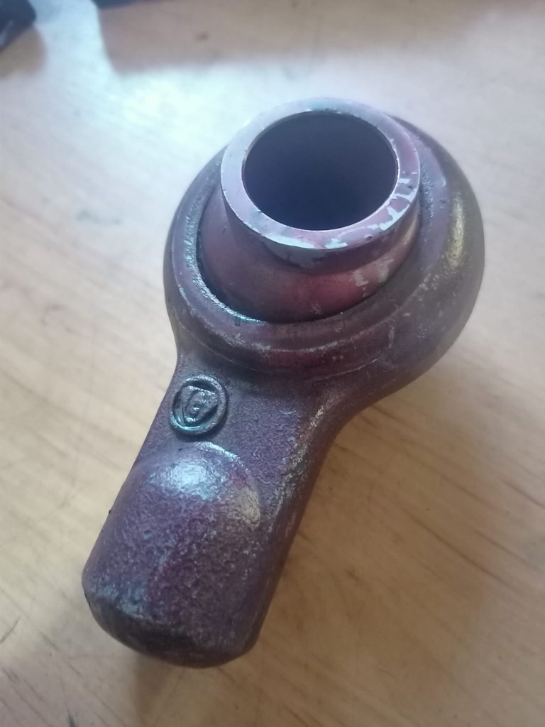 Rotula Espiga Interior Ø 24*50MM 32-105