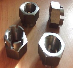 Tuerca Almenada 1" 1/8 Sae