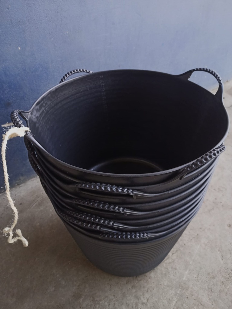 Capazo Negro 38L