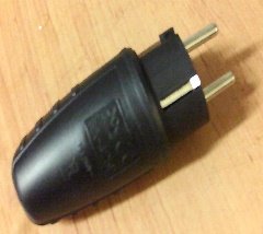 Clavija Bipolar Impermeable de Goma 4.8MM Negro