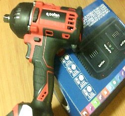 Pistola Impacto 1/2+BATERIA 2.0AH-18+CARGADOR Doble Cofan