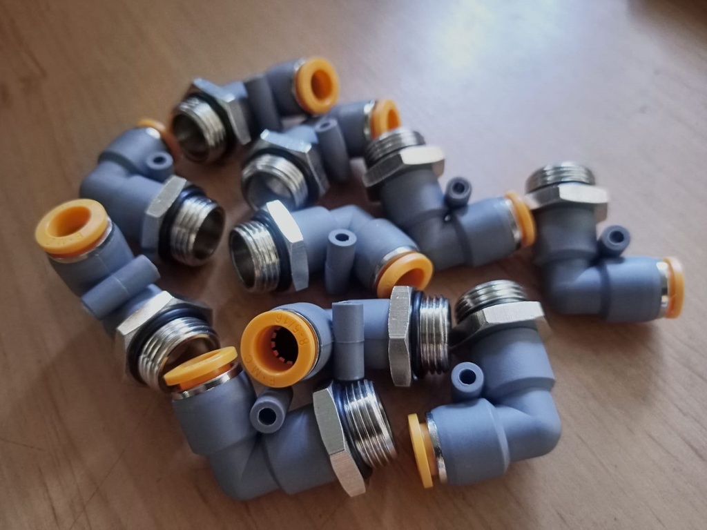 [RAC83890] Racor Codo Tubo 08 Rosca 3/8"
