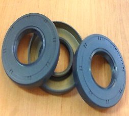 Reten 035*072*13MM Triple Labio