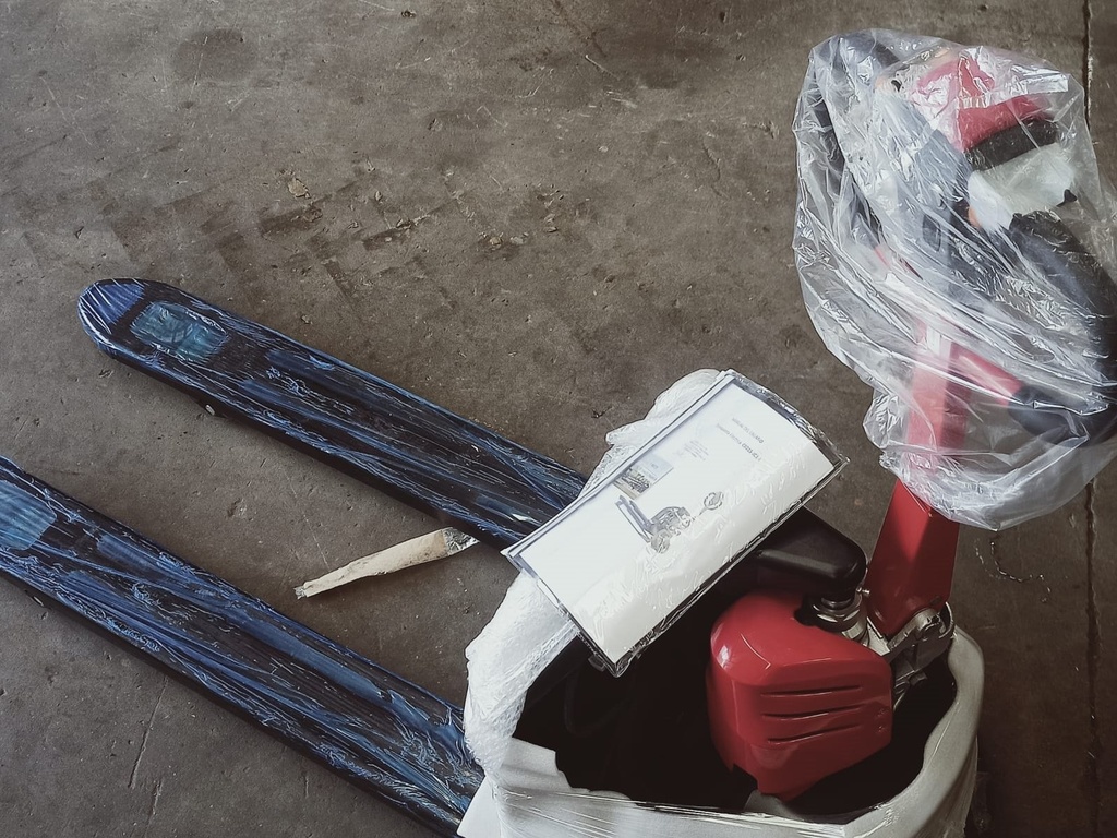[TE1500] Traspaleta Electrica de 1500KG Bateria Litio 24V-35AH