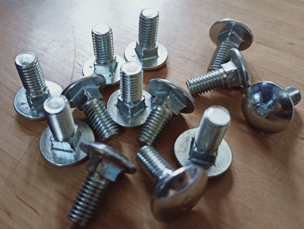 Tornillo C/R C/C 08*20 DIN603