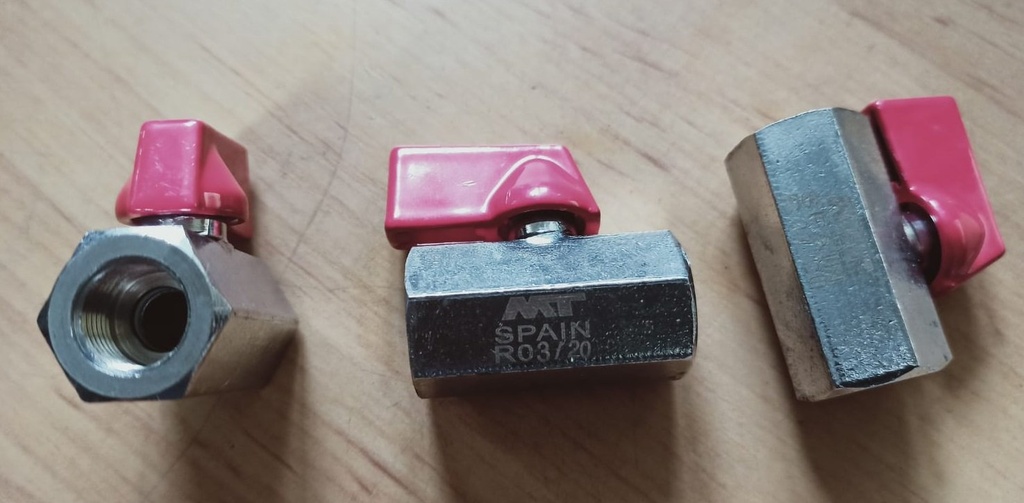 [VB14P] Llave Esfera Palomilla H/H 1/4"