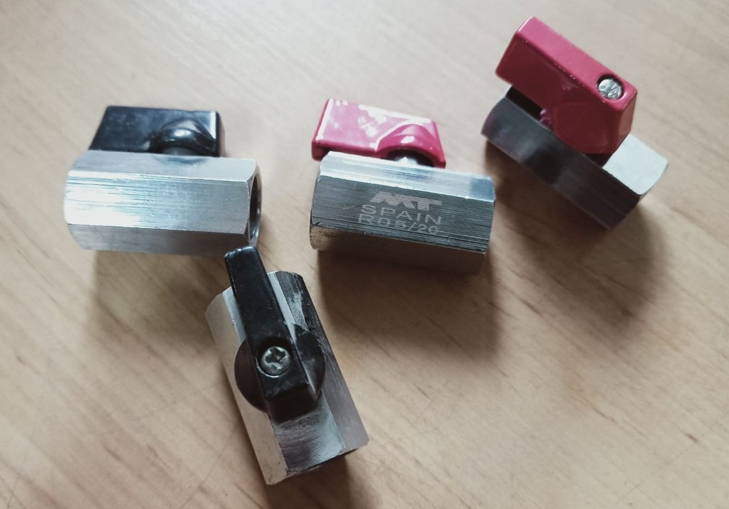 [VB38P] Llave Esfera Palomilla H/H 3/8